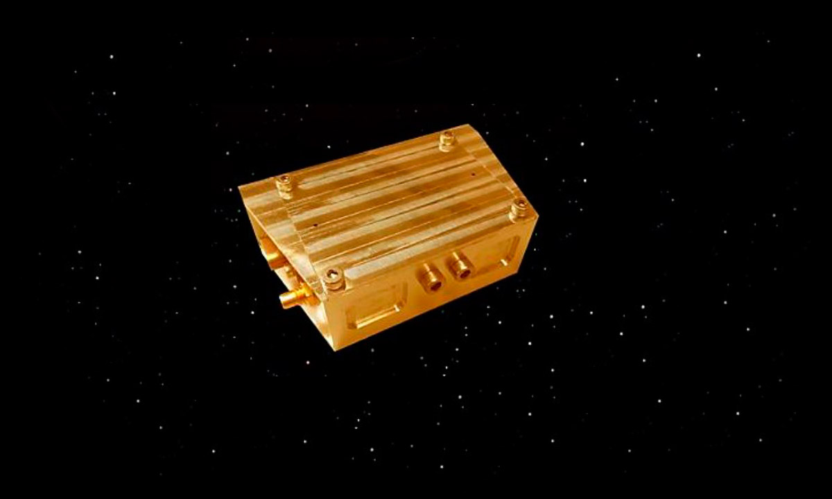 Tirso, Erzia, Fabricante de amplificadores, misión a marte